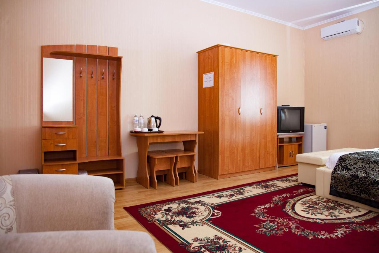 Karagandy Ak Samal Hotel מראה חיצוני תמונה