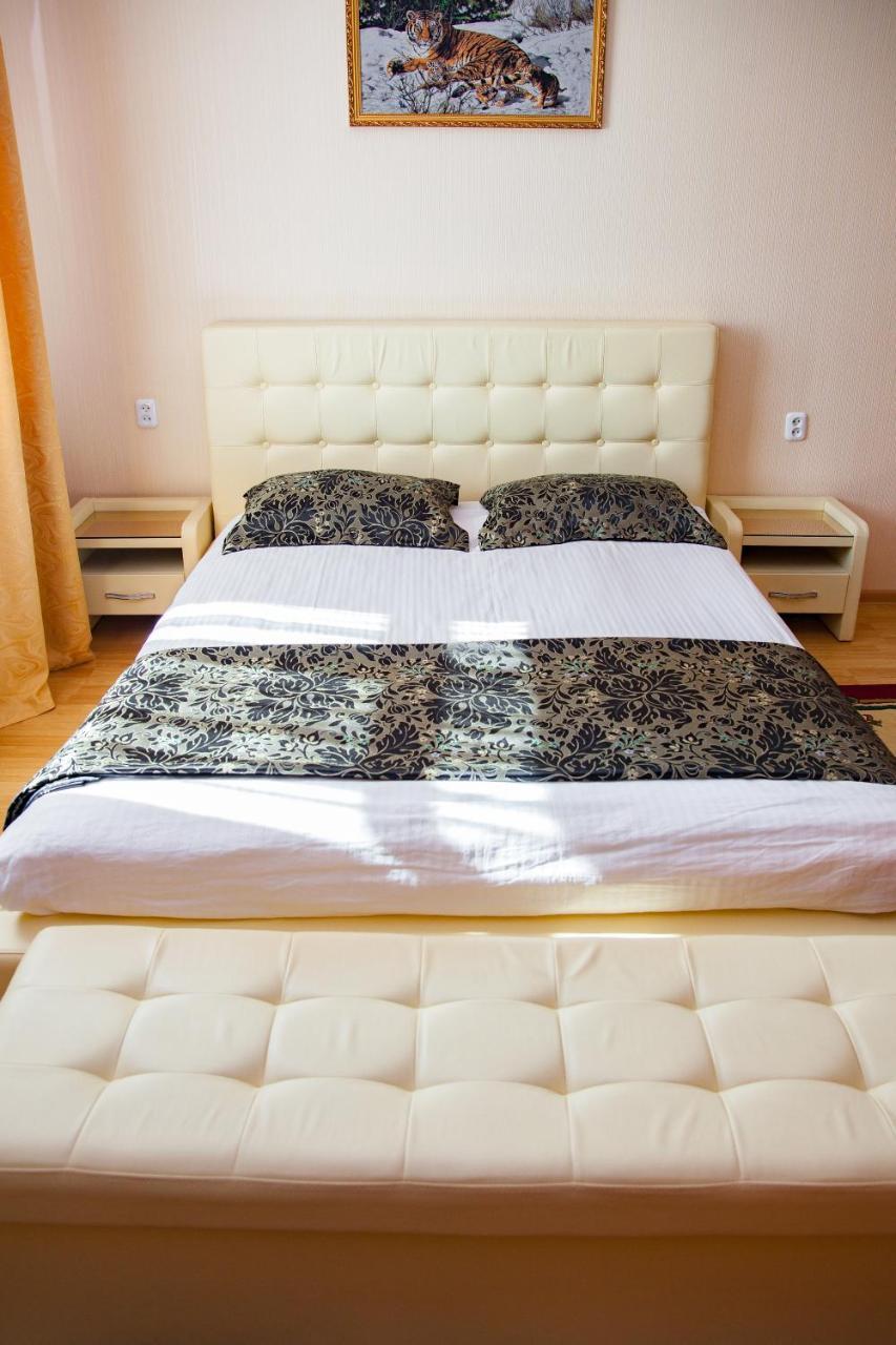 Karagandy Ak Samal Hotel מראה חיצוני תמונה