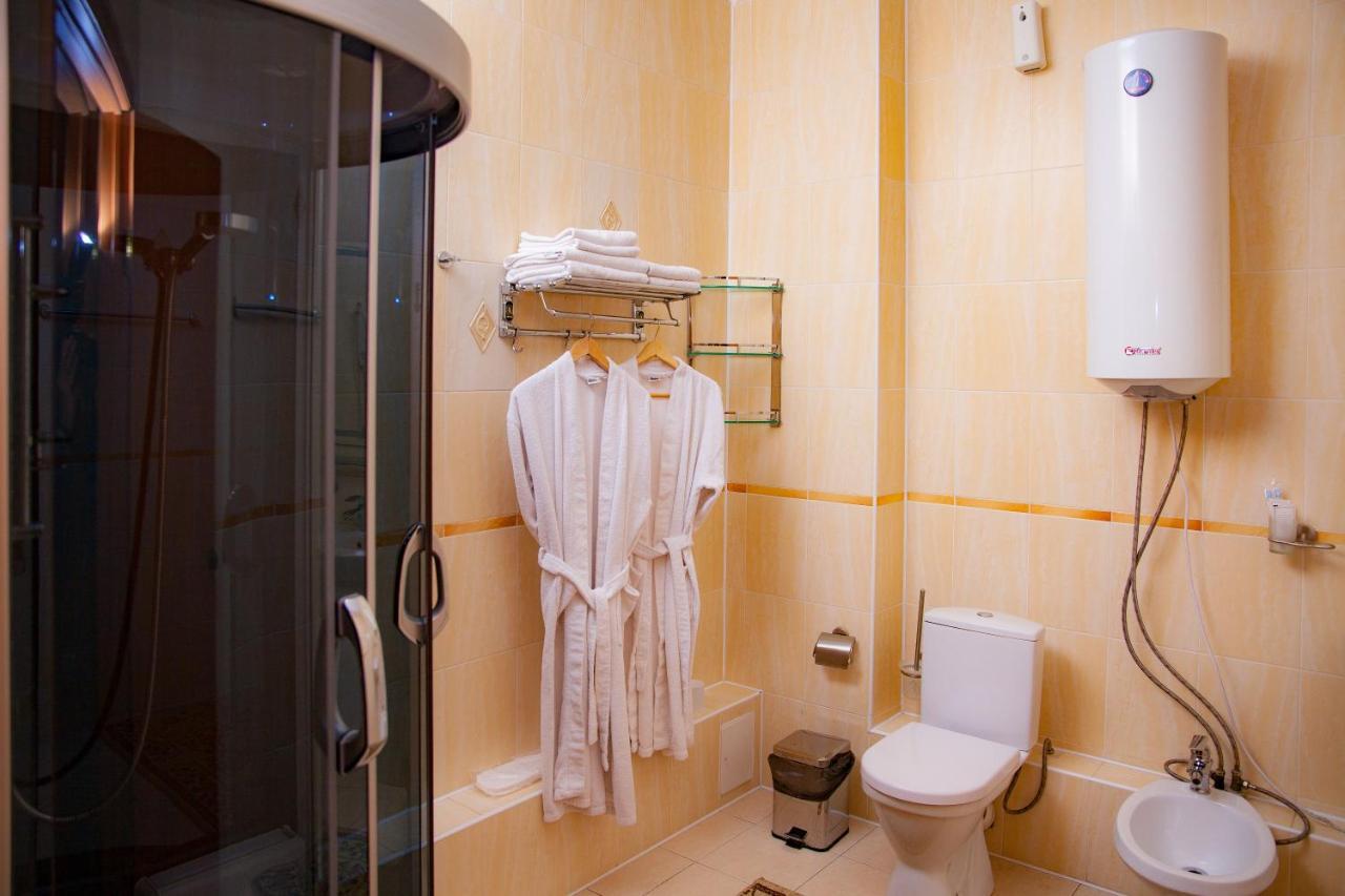 Karagandy Ak Samal Hotel מראה חיצוני תמונה