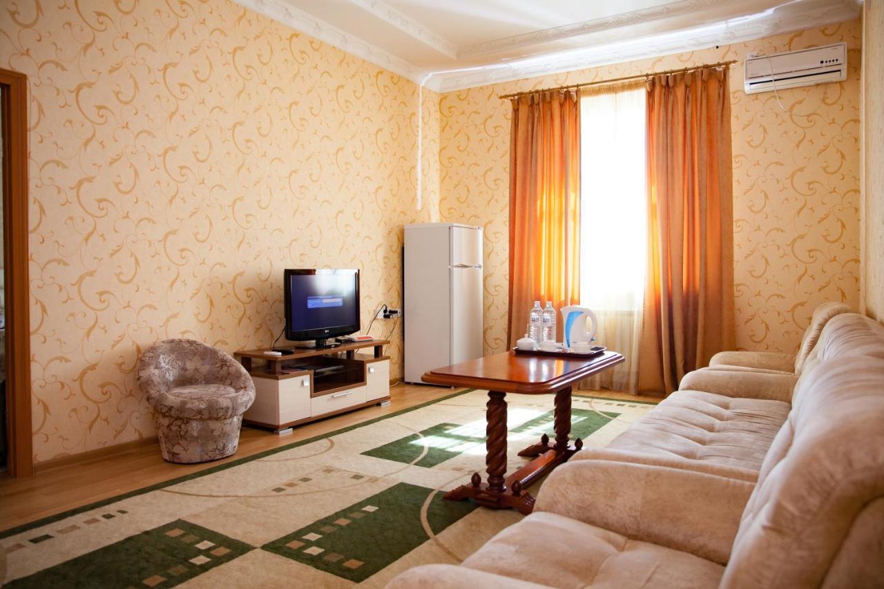 Karagandy Ak Samal Hotel מראה חיצוני תמונה