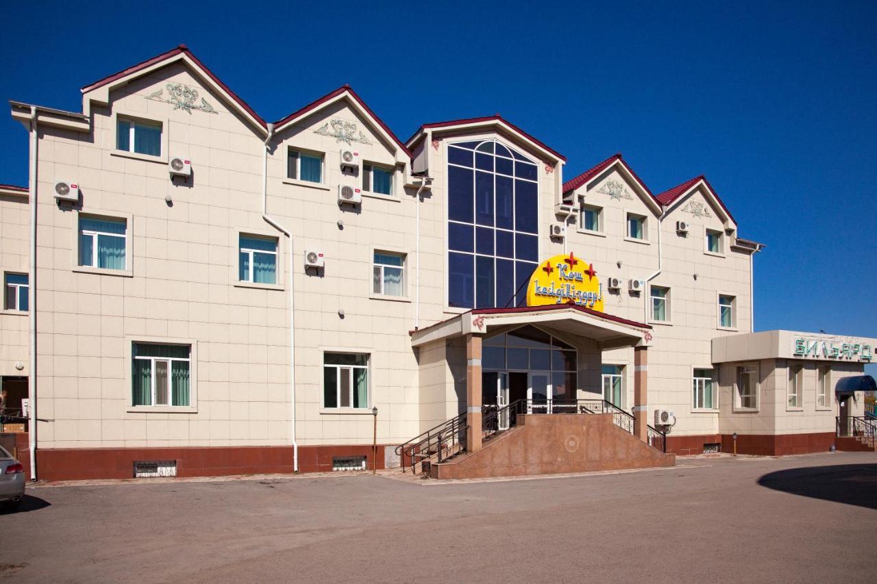 Karagandy Ak Samal Hotel מראה חיצוני תמונה